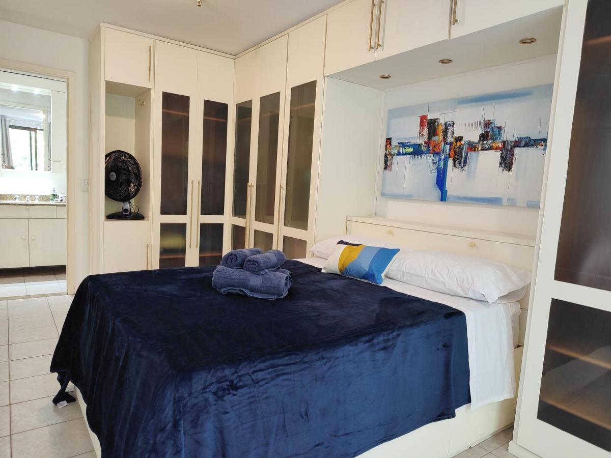 Apartamento Flat Em Copacabana Com Piscina, Garagem Inclusa E Portaria 24h A 4 Min Da